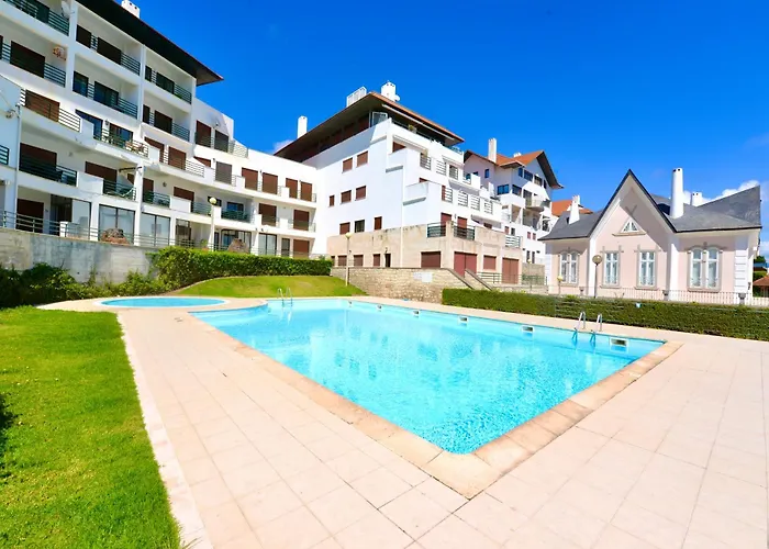 Apartment Palm Tree *