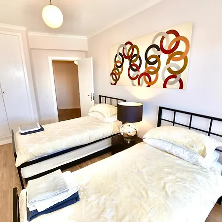 Palm Tree Apartment